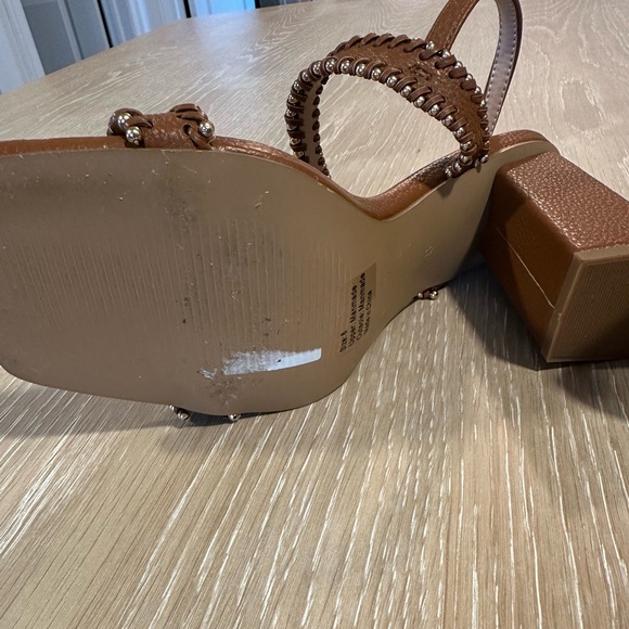 Brand new brown sandals - Picture 5 of 5